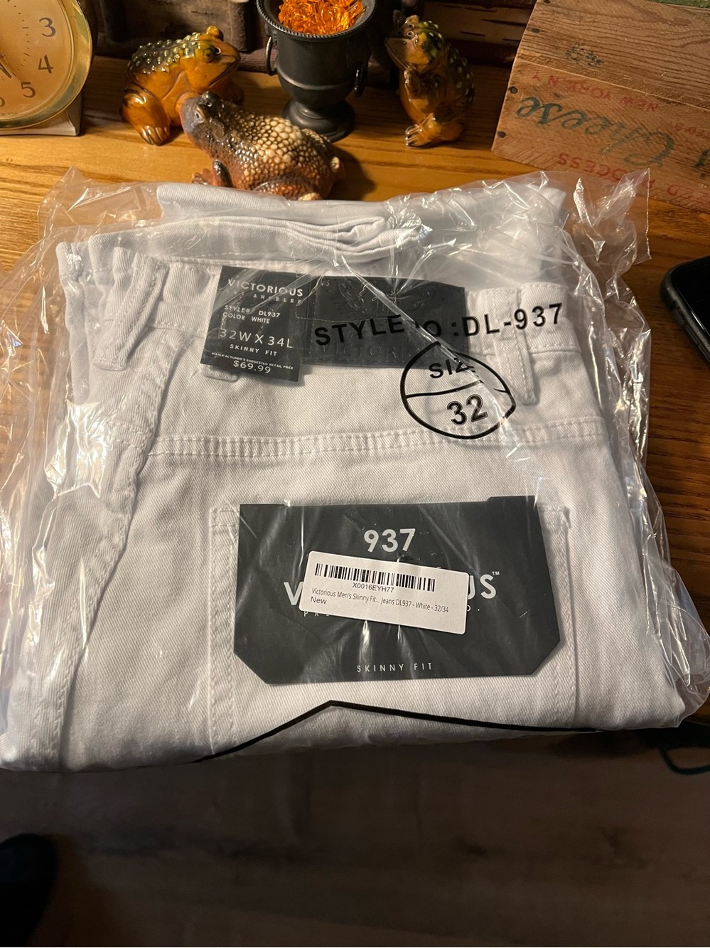 NWT Victorious white jeans 32 x 34